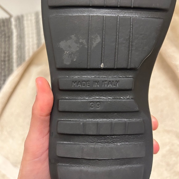 Louis Vuitton Rainbow 🌈 monogram flip flop - Picture 3 of 5